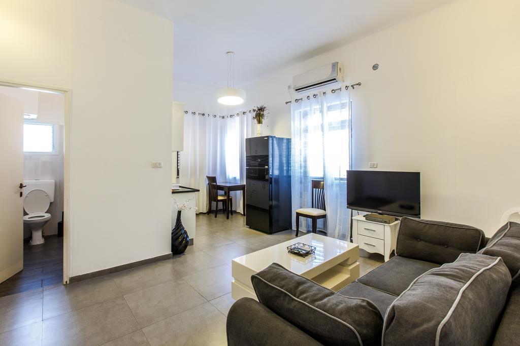 Sunset Beach Apartments Tel Aviv Exterior photo